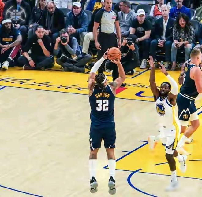 丹佛掘金迎欧篮联关键赛；今夜伤情更新；态度坚定；阵容厚度经受考验的简单介绍