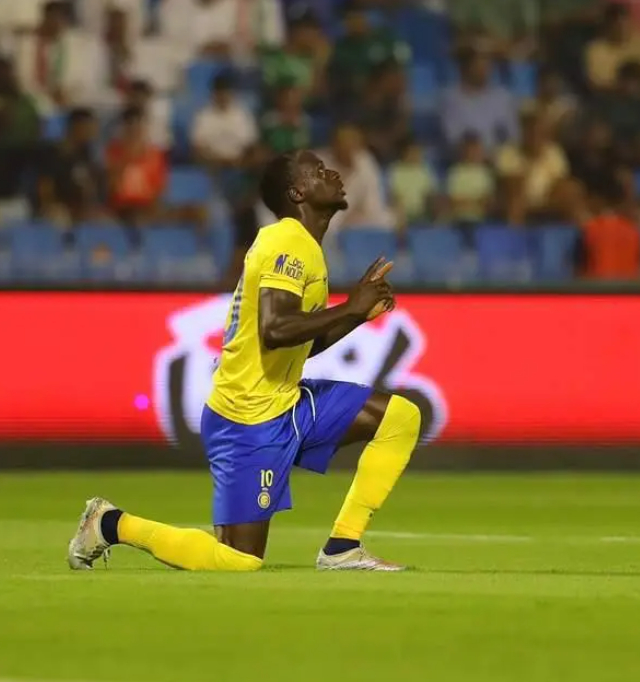 西汉姆训练开放日,清晨单刀错失引欢呼,亚冠在即,纪律约束更严格(近代中国磨难与抗争ppt) 西汉姆训练开放日,清晨单刀错失引欢呼,亚冠在即,纪律约束更严格(近代中国磨难与抗争ppt)