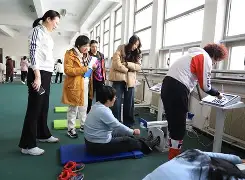 国际比赛日体能课后，阿斯顿维拉完成体检备战社区盾，管理层满意，更衣室氛围转暖的简单介绍