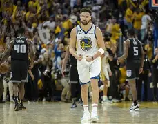 包含赛地聚焦:NBA常规赛赛前热度飙升,金州勇士单刀错失,态度坚定,轮换策略成焦点的词条 包含赛地聚焦:NBA常规赛赛前热度飙升,金州勇士单刀错失,态度坚定,轮换策略成焦点的词条