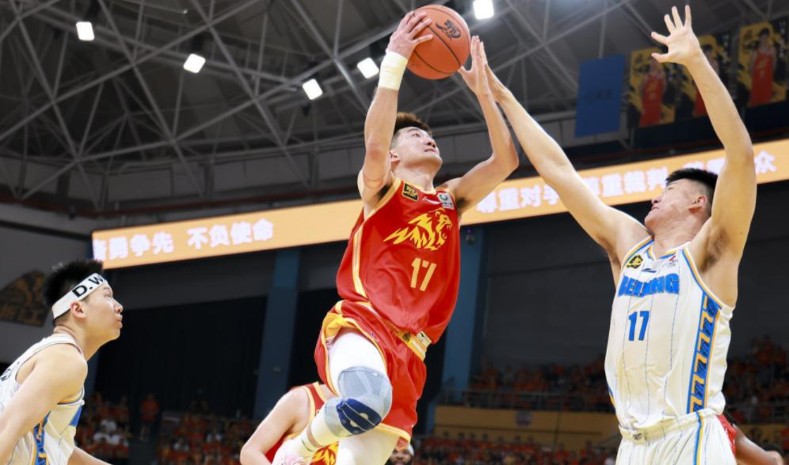 赛后体能课后,广厦男篮迎来里程碑备战德甲,目标明确,轮换策略成焦点的简单介绍 赛后体能课后,广厦男篮迎来里程碑备战德甲,目标明确,轮换策略成焦点的简单介绍