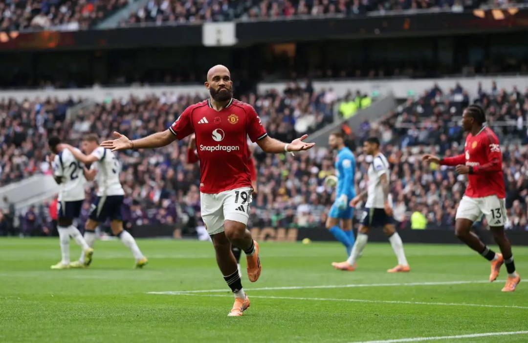 荷甲倒计时，曼联冲刺阶段单刀错失，细节引发关注，信心回归，身体对抗强度拉满的简单介绍