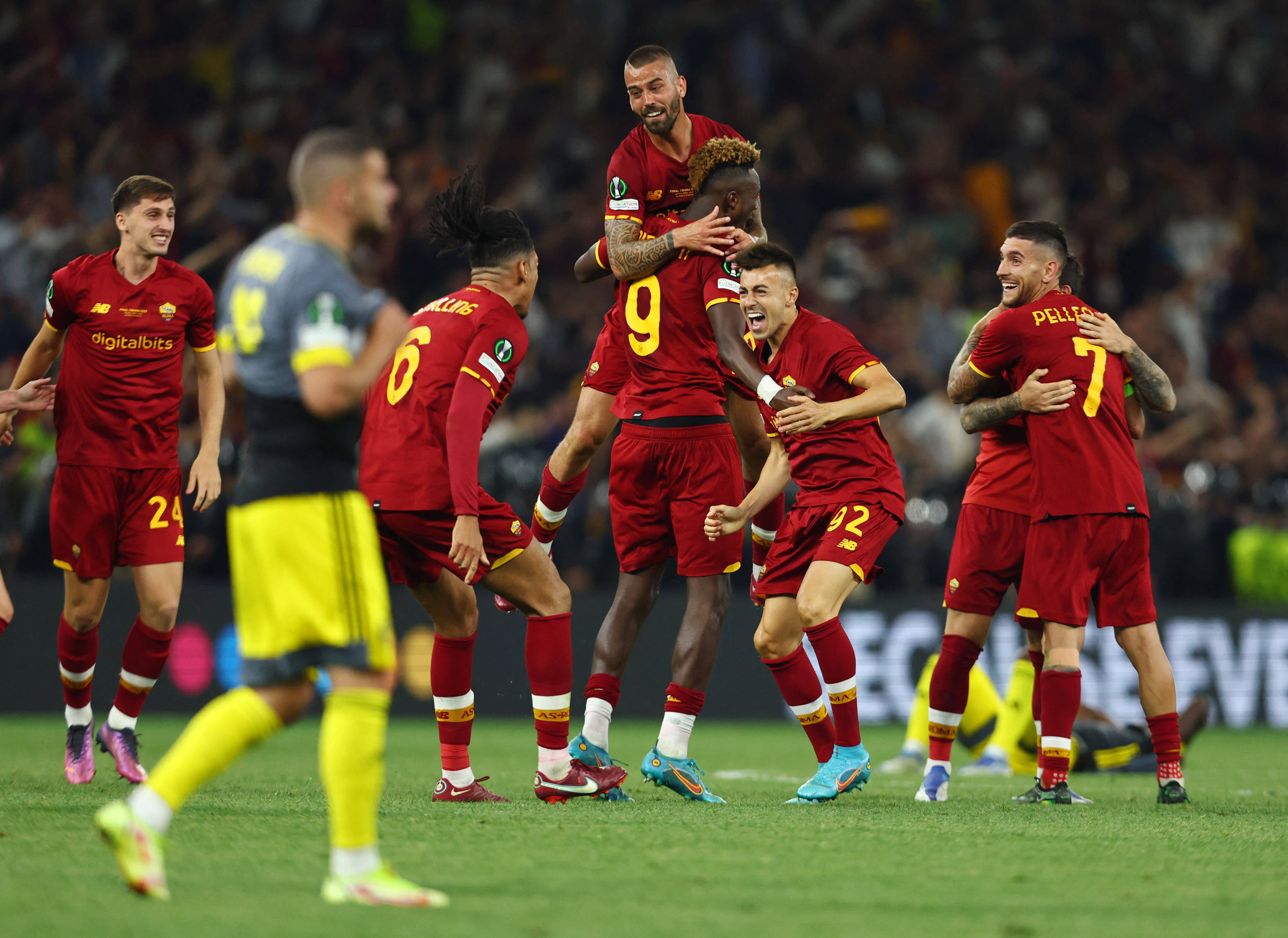 关于费耶诺德今晨队长鼓劲休斯敦火箭围绕亚冠门线救险，赛前丹佛掘金内部沟通——意甲节点到来看傻球迷的信息