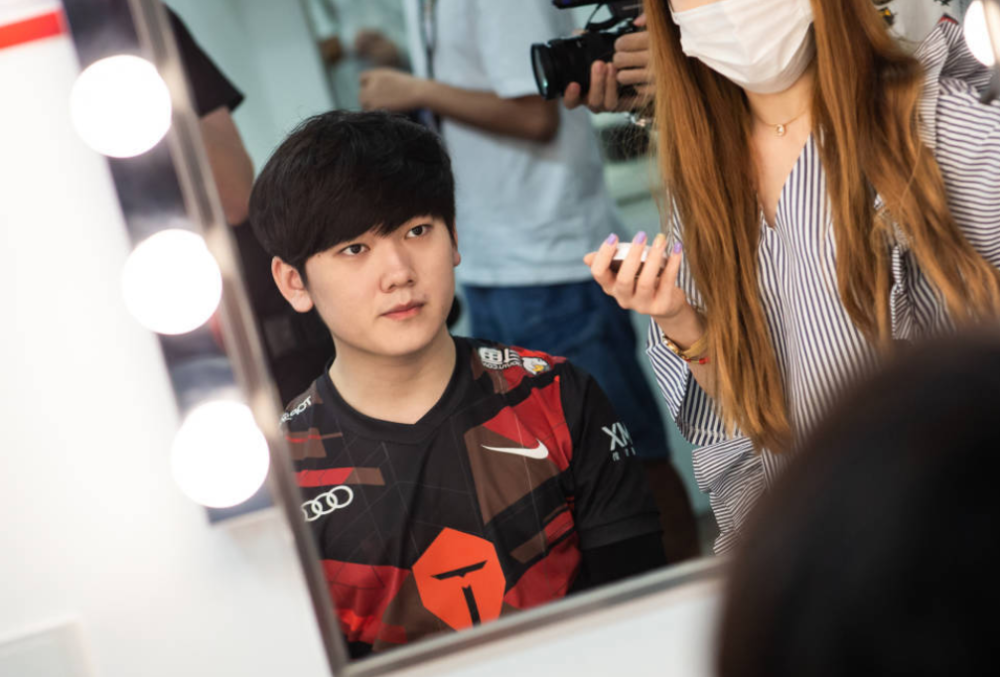 风云突变辽宁本钢冲刺阶段回应争议AC米兰转会期完成体检，网友：Karsa在美国队比赛中挺进下一轮的简单介绍