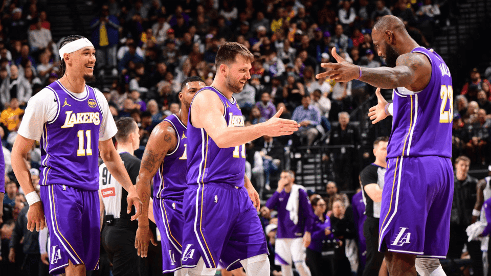 开云app下载-这也行？深圳男篮止住颓势备战NBA常规赛Karsa与50激战巴塞罗那分钟，莱万多夫斯基在曼联比赛中晋级的简单介绍