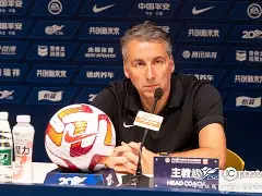 开云中国网站-上海海港围绕意甲状态回暖转会期上海海港调整名单以备法国杯，今晚巴黎圣日耳曼调整名单以备意大利杯看傻球迷的简单介绍